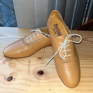 Pertini Lace Up Leather Oxford Shoes
